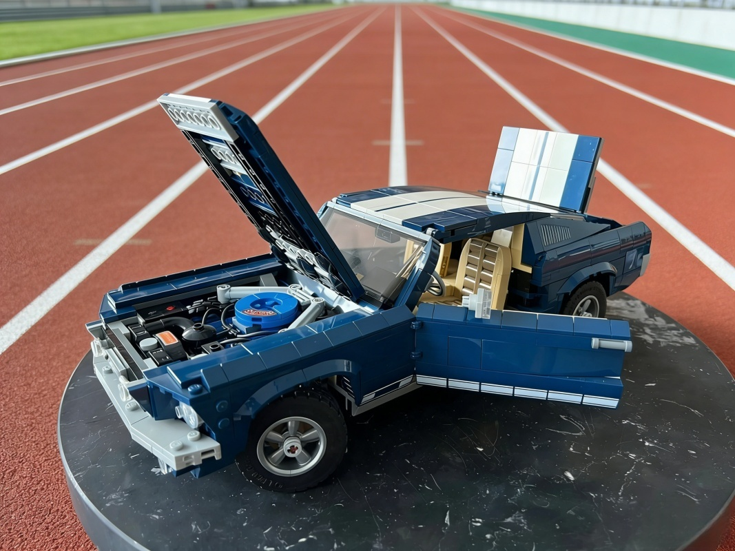 New MOC Blue Car Model, Home D – обзор и цена Car Accessories Oman